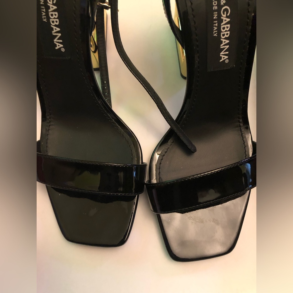 Dolce & Gabbana Black and Gold Heels - Picture 13 of 16
